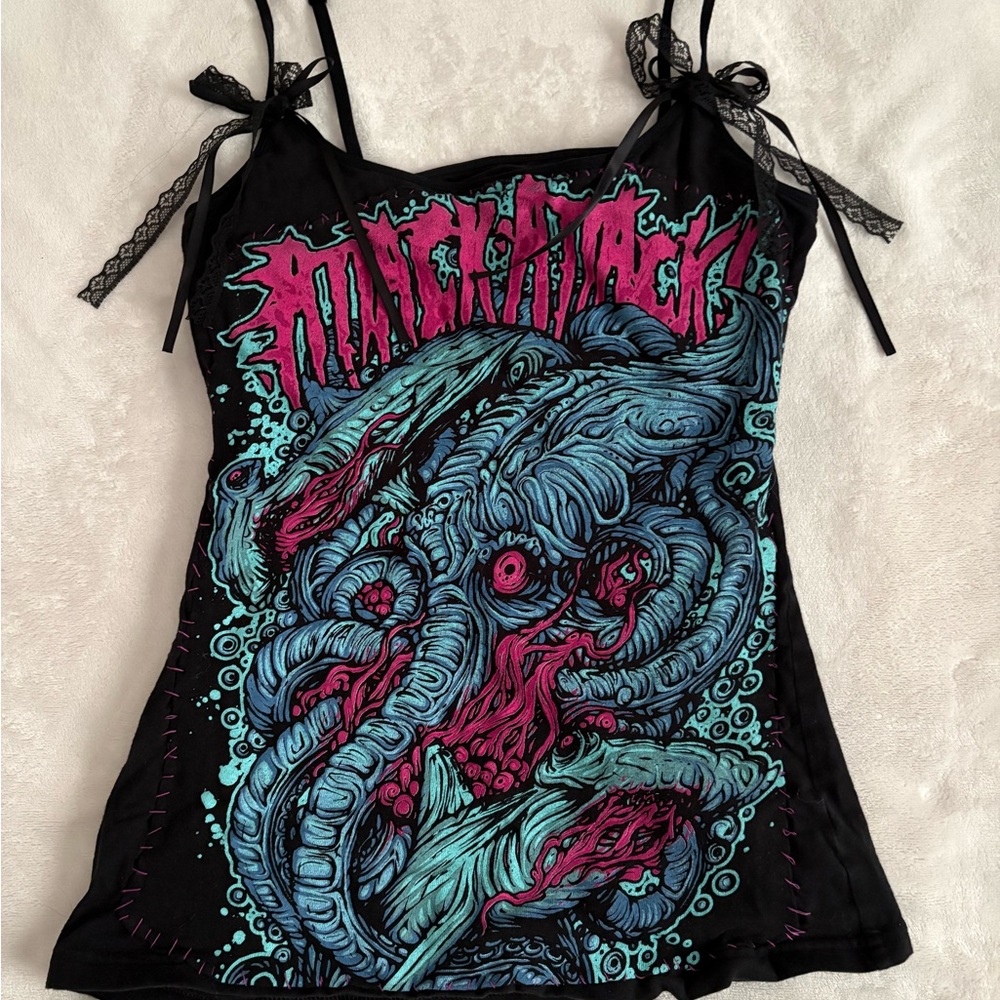 Unique Graphic Women’s Top